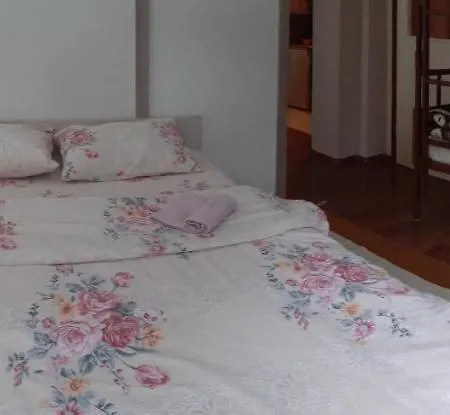 Maki Appartement Pale