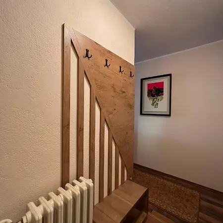 Maki Appartement Pale